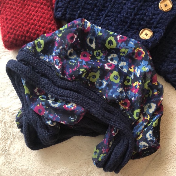 Assorted Knit Scarves - Picture 2 of 6